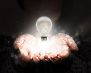 奔驰GLA值得买吗/奔驰gla这个车子怎么样呢