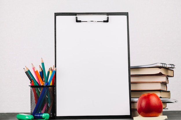 奔驰GLB隔音怎么样(glb200隔音)